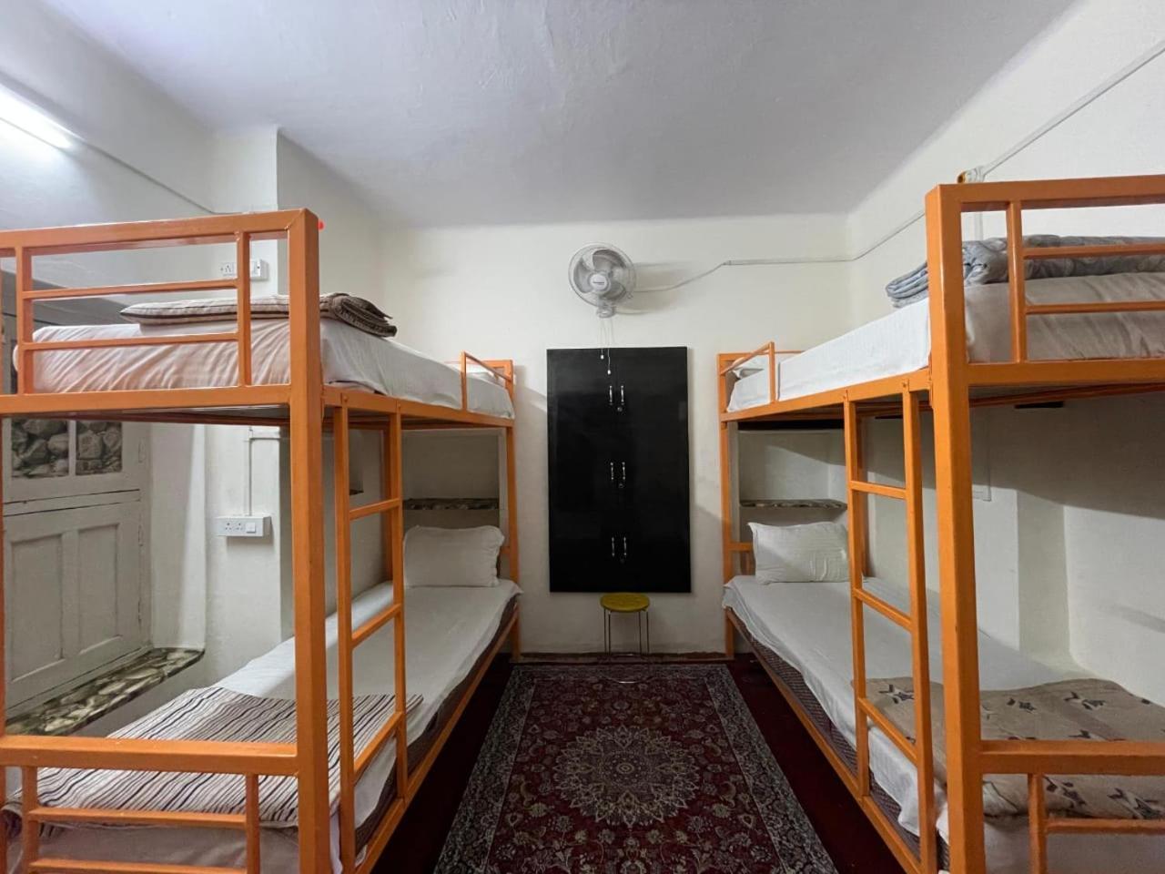 Inka Kashi Hostel Waranasi Zewnętrze zdjęcie
