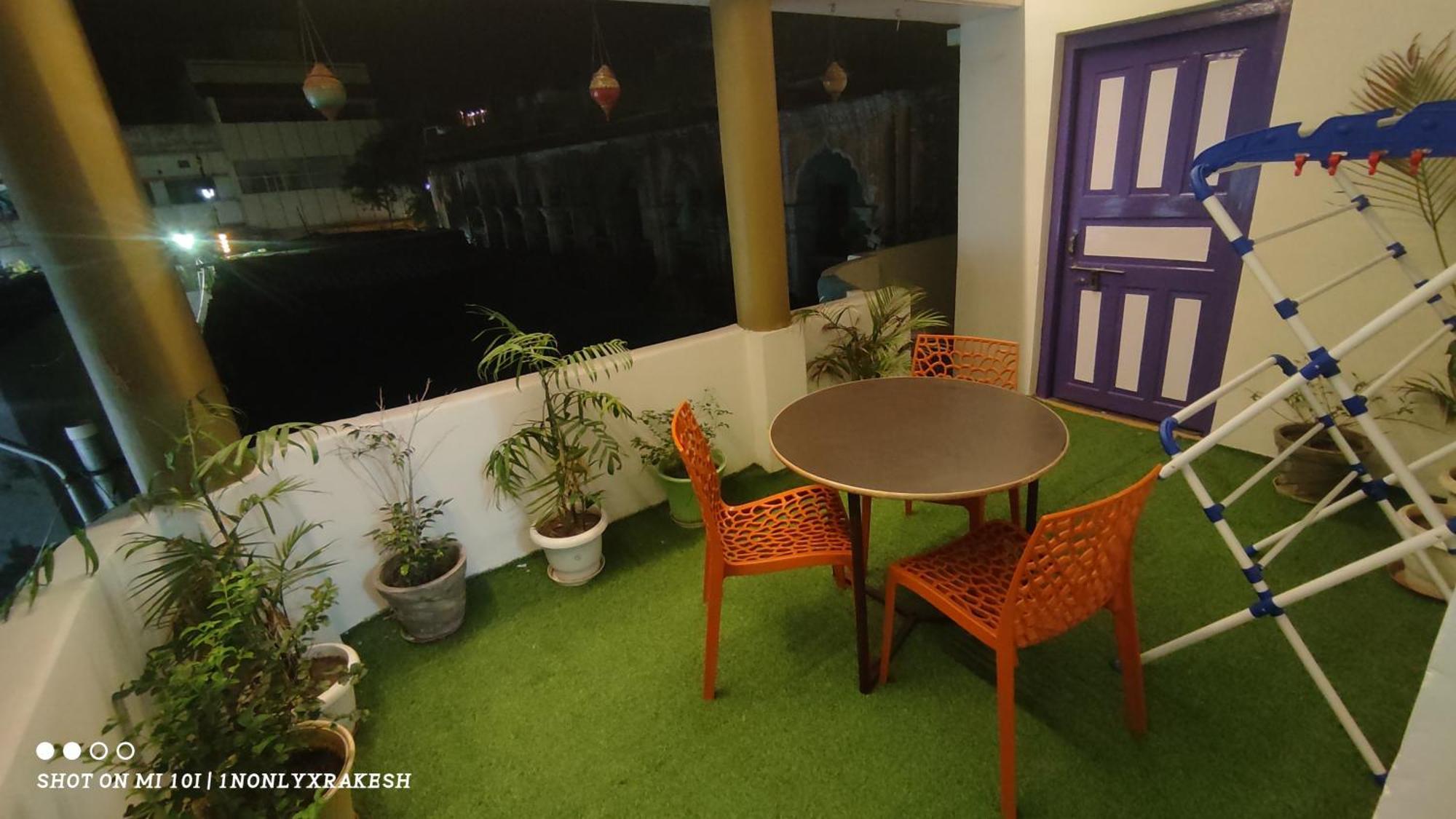 Inka Kashi Hostel Waranasi Zewnętrze zdjęcie