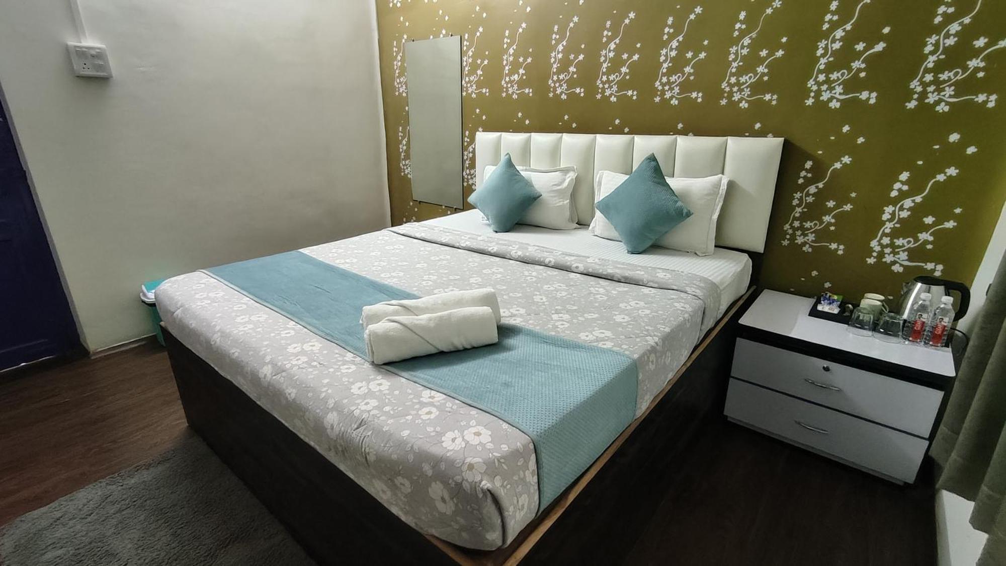 Inka Kashi Hostel Waranasi Zewnętrze zdjęcie