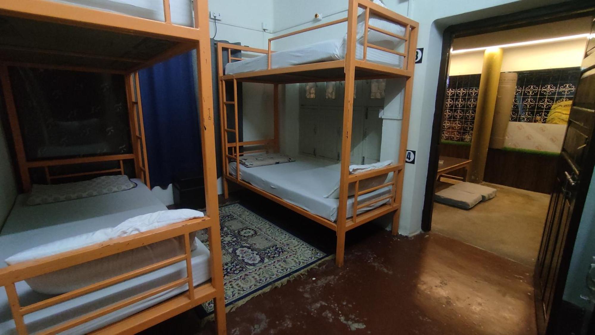 Inka Kashi Hostel Waranasi Zewnętrze zdjęcie