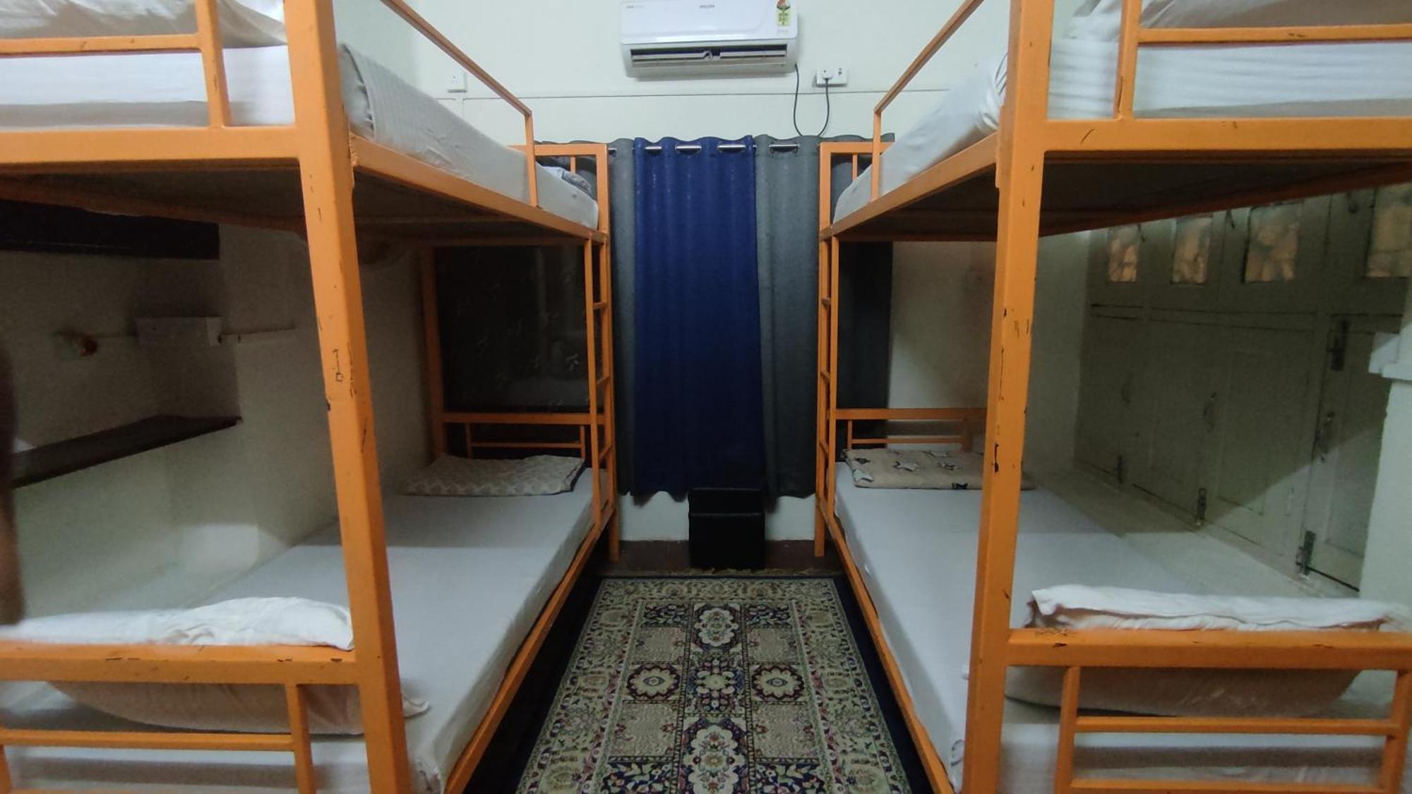 Inka Kashi Hostel Waranasi Zewnętrze zdjęcie